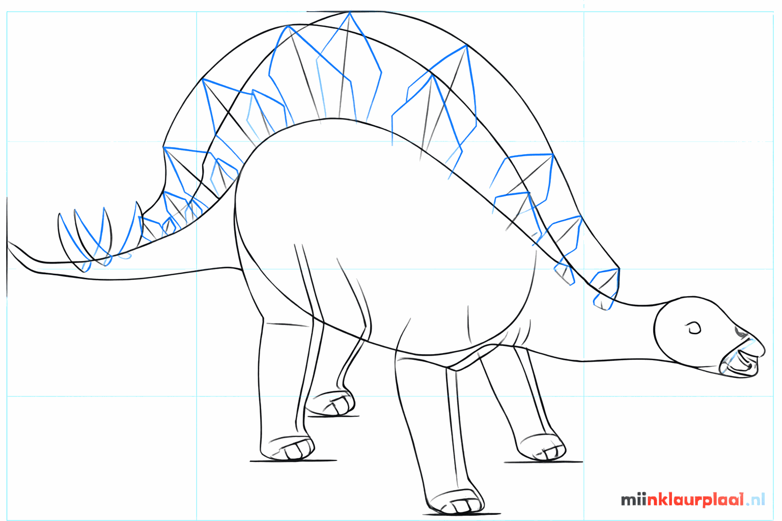 Dessin de pointes sur la queue et des premières plaques en forme de losange sur le dos.