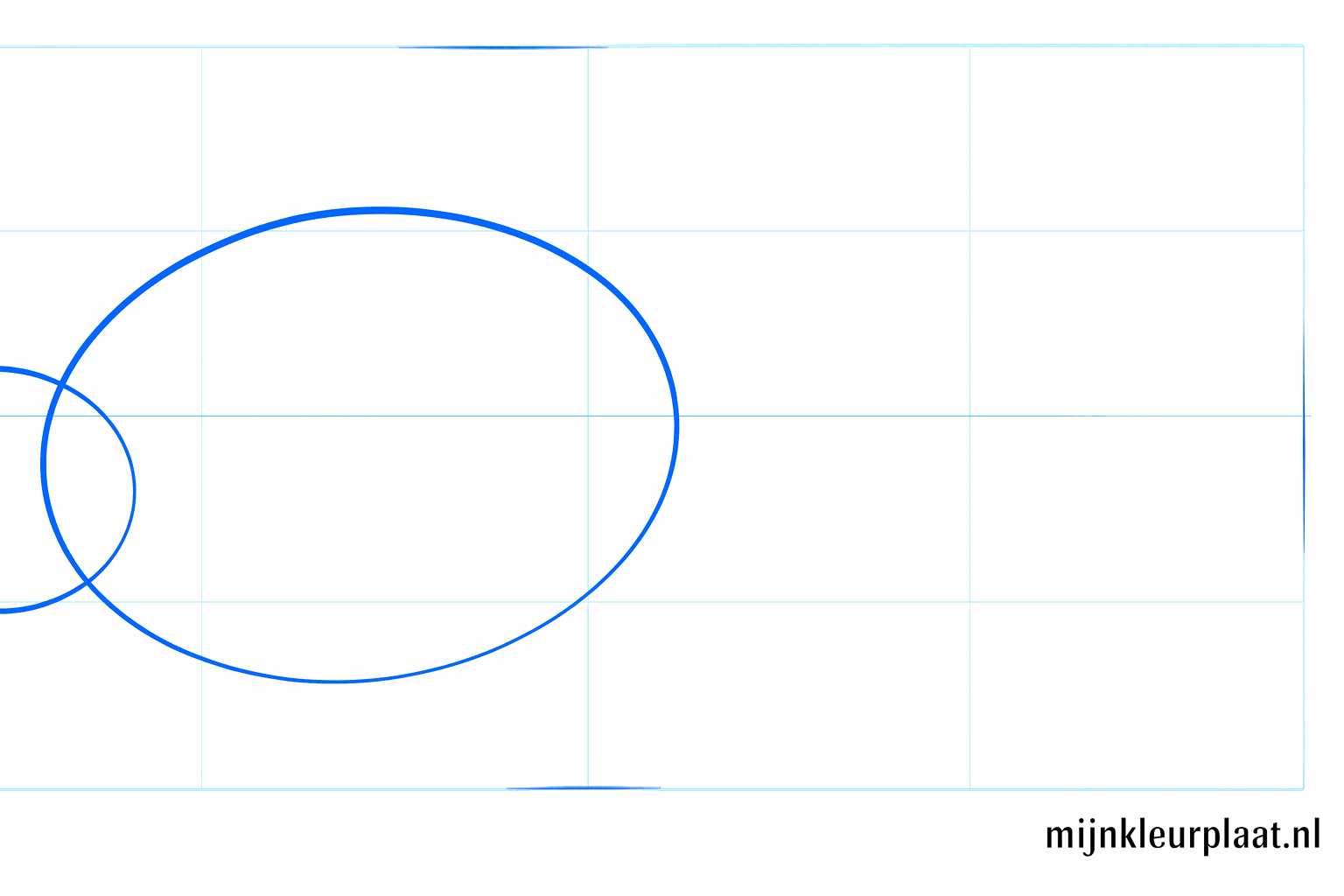 Deux ovales dessinés au crayon pour la base de la carpe.